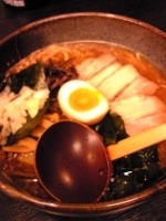 「鬼脂強麺（900円）」@まるとく本店の写真