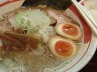 「チャーシュー麺+味玉」@ラーメン長山の写真