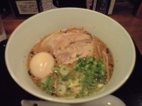 「味玉とんこつらぁ麺（800円）」@とんこつらぁ麺 CHABUTON 下北沢駅前店の写真