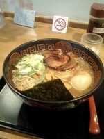 「らーめん」@らぅ麺 ガラ喰楽学校 大宮店の写真