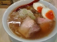 「手切りラーメン（限定20食）+味玉（890円）」@麺や 七彩の写真