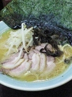 「チャーシュー麺+のり 味濃い目、麺固め、油普通」@横浜ラーメン 増田家 幕張店の写真