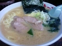 「らーめん中盛 700円」@さつまっこ 春日橋店の写真