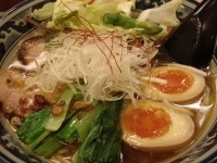 「旬菜麺+味玉」@ラーメン創房 一茎草の写真