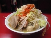 「ラーメン（ヤサイニンニクアブラトウガラシ）+味付けうずら」@ラーメン二郎 大宮店の写真