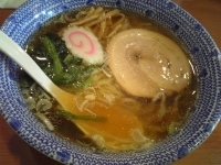 「醤油らーめん600円」@さのらーめん 笑まる 藤岡店の写真