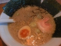 「らーめん（正油・こってり・固め）￥650 ノリ￥100」@食工房 えにしやの写真