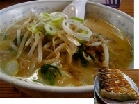 「味噌ラーメン（並￥650）餃子（￥300）」@日の出製麺所の写真