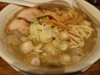 「バリ煮干しそば+サービスライス」@中華そば つし馬の写真