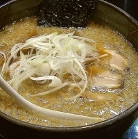 「環七ラーメン（アブラ多め）￥700」@環七ラーメン 周麺の写真