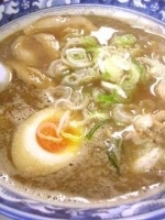 「魚介しぼり醤油ラーメン」@弟子屈ラーメン 札幌二十四軒店の写真