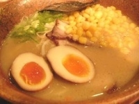 「コーン玉子らぁめん」@らぁめん たろう 三宮本店の写真