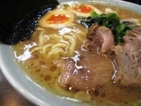 「ラーメン（並）+味玉」@寿々㐂家の写真