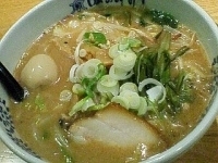 「味噌ラーメン（750円）・味付玉子（100円）」@味の時計台 知床番屋 渋谷センター街店の写真