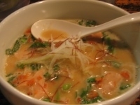 「サーモンと菜の花のらーめん（2月限定メニュー）」@鶏の穴の写真