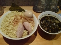 「黒つけ麺 （激盛り）」@麺屋 騎士の写真