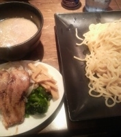「特濃豚つけ麺全部のせ（大盛）」@宗庵つけめん・らーめん 大宮店の写真