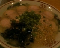 「博多とんこつラーメン ￥600 + チャーシュー ￥200」@陣屋の写真