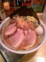 「まるしゅうらーめん 全部のせ」@味噌蔵らーめん まるしゅうの写真