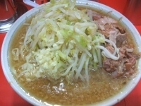 「ぶた入り大盛ラーメン+ニンニク」@ラーメン二郎 松戸駅前店の写真