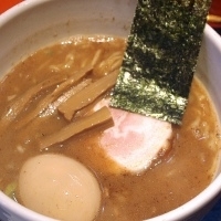 「らーめん700円 煮玉子 100円」@麺家 宝の写真