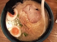 「もとまる玉子入り」@九州らーめん もとまるの写真