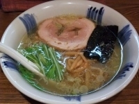 「塩ラーメン」@ラーメン食堂 粋な一生の写真