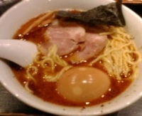 「じゅーしーめん（味玉付）」@麺者 服部の写真