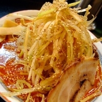 「辛味噌らあめん800円+ライス100円」@大谷商店の写真