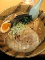 「白濁魚介らーめん」@麺屋青山 臼井店の写真