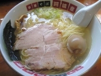 「塩ラーメン+味玉」@阿波家の写真