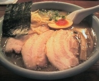 「旨塩焼豚ラーメン（￥880）+大盛り（￥100）」@らぁめん 太陽軒の写真