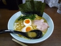 「ラーメン 半熟玉子」@横浜家系らーめん たま家の写真