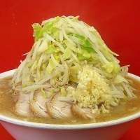 「大豚￥800（ヤサイマシマシニンニク）」@ラーメン二郎 神田神保町店の写真