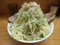 「小ラーメン650円（麺硬め、全マシ）」@ラーメン二郎 立川店の写真