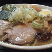 「ラーメン（並￥650）半熟味玉（￥100）」@東池袋大勝軒 吉祥寺店の写真