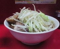 「小ぶた入り」@ラーメン二郎 小岩店の写真