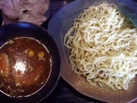 「にぼしつけめん平打ち太麺中盛+チャーシュー」@つけめん赤とんぼの写真