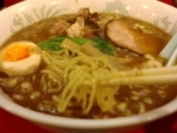 「ラーメン650円+切り落としチャーシュー50円+小ライス100円」@桃天花の写真