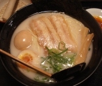 「味玉だるま麺（塩）+鉄鍋棒餃子」@だるまのめ 秋葉原店の写真