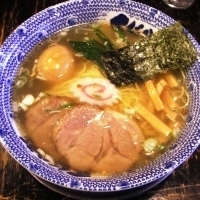 「塩ラーメン700円+味玉100円」@くじら軒 横浜本店の写真