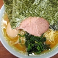 「らーめん（大） 800円 のり 100円 半熟味玉 100円」@横浜ラーメン 武蔵家 成増店の写真