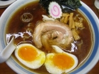 「煮干らーめん大盛 800円」@らーめんざんまい○修の写真