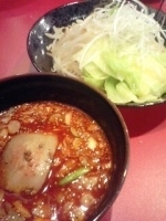 「つけそば（辛味噌）+野菜盛り（キャベツ・白髪ネギ・もやし）+究極」@廣島つけ麺本舗 ばくだん屋 西新宿店の写真