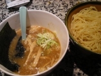 「つけめん800円」@元祖脂そば 背脂醤油 のあの写真