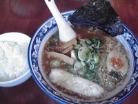 「いつきラーメン650円+サービスライス（平日15時まで無料）」@麺屋いつきの写真