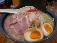 「ガッツン麺950円」@豚骨醤油らーめん 福気の写真