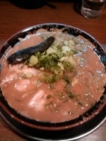 「トンコツラーメン」@無鉄砲 大阪店の写真