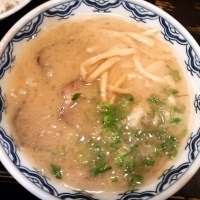 「博多ラーメン（ハリガネ）・辛子高菜ごはんセット（￥850）」@博多麺房 赤のれん 西麻布本店の写真