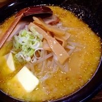 「こってり秀虎ラーメン（味噌）+バター」@麺屋 秀虎の写真